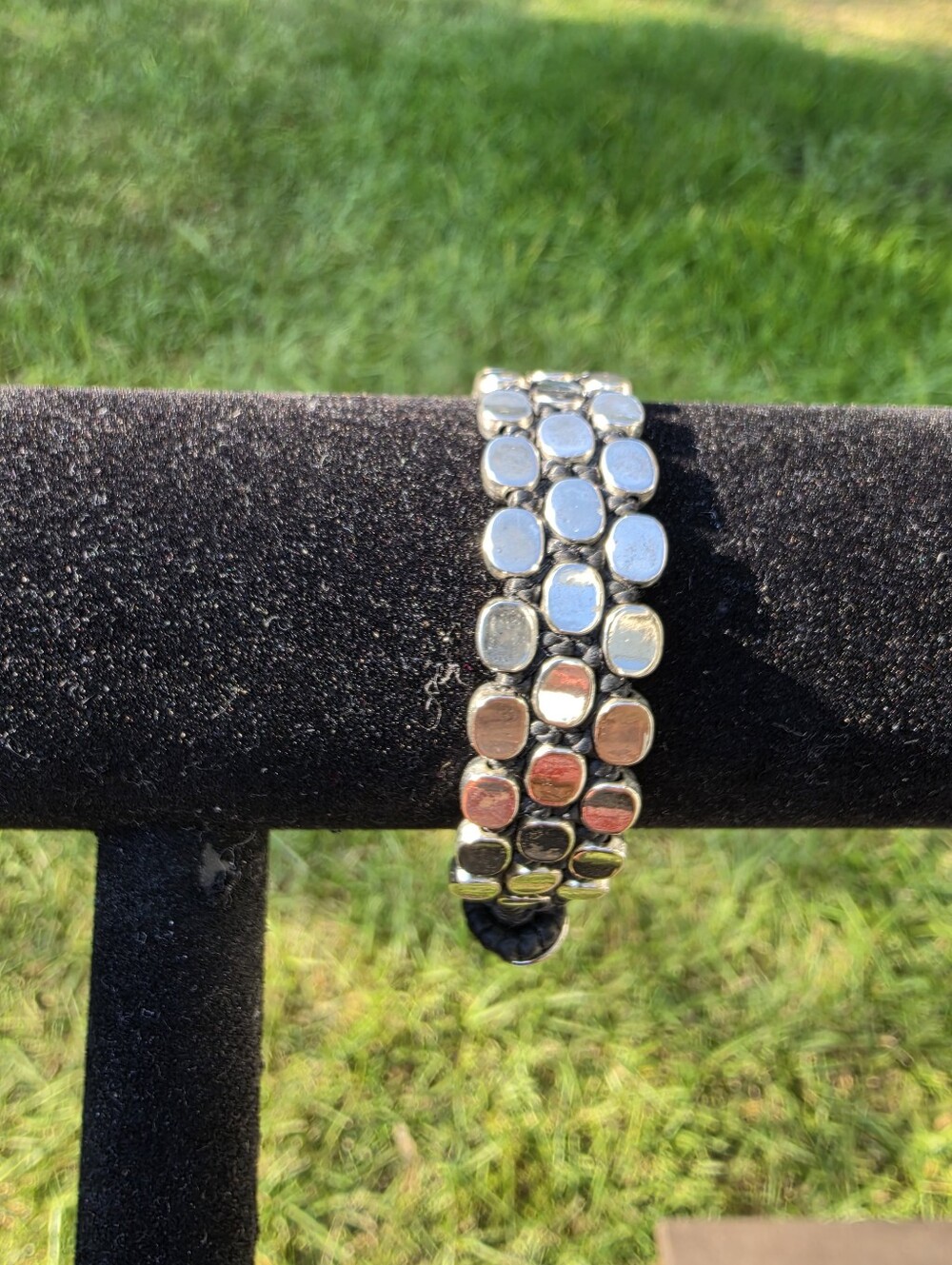 Silver Tone Metal Disc Bracelet With Toggle Clasp